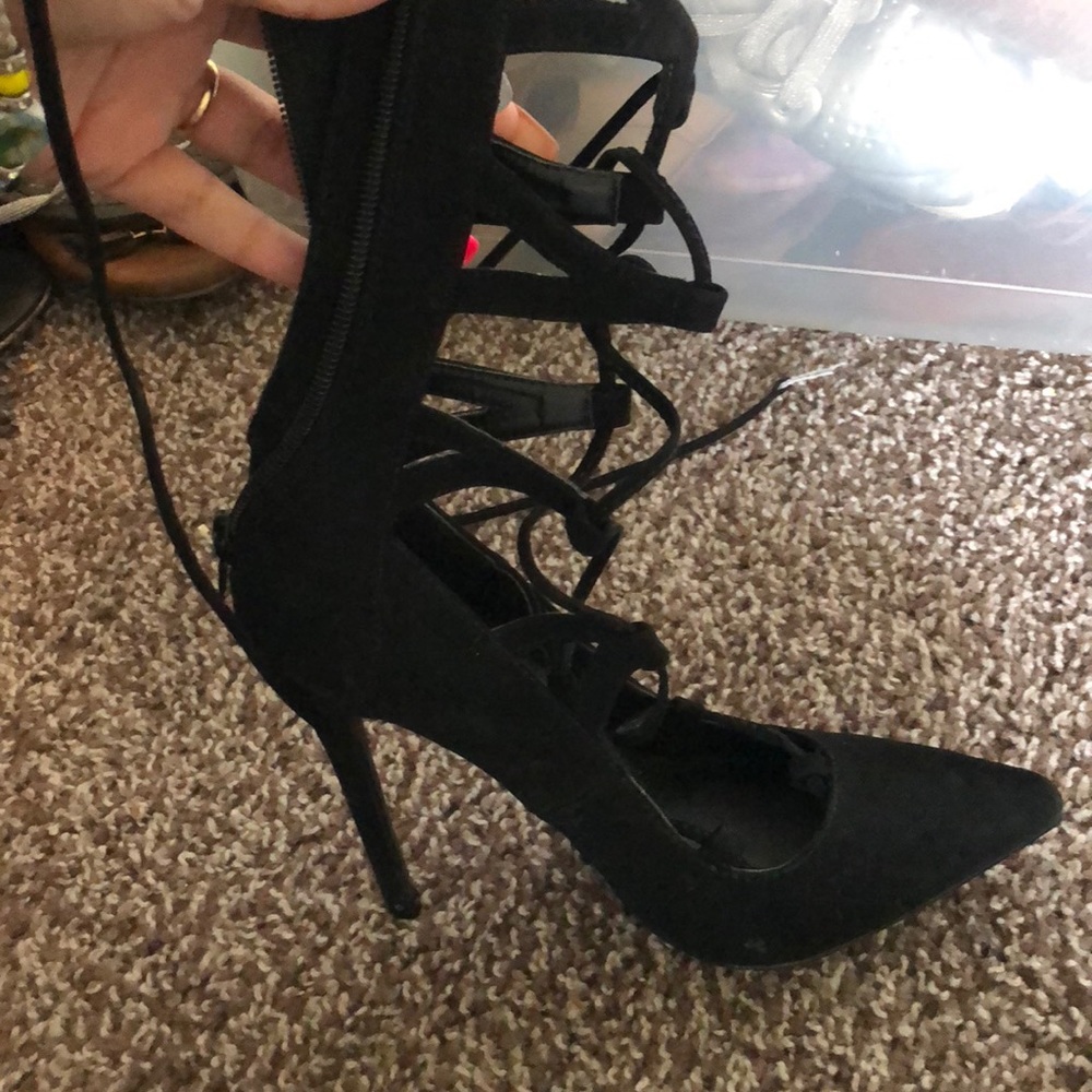 Heels - Picture 2 of 3